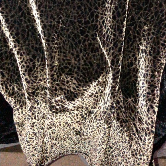 Velvet European black maxi dress with unique triangle print - Picture 5 of 12